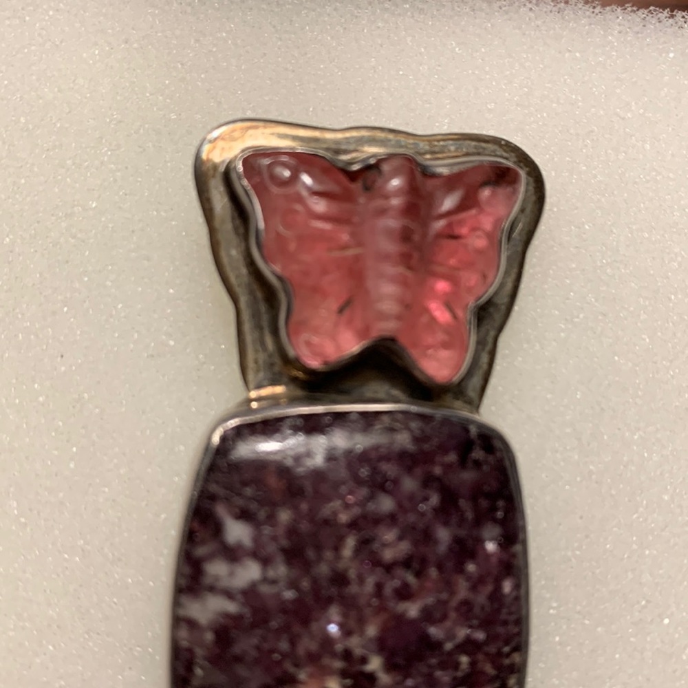 Amy Kahn Russell Handcrafted Carved Butterfly Abalone Ruby SS Pin/Pendent - Picture 2 of 4